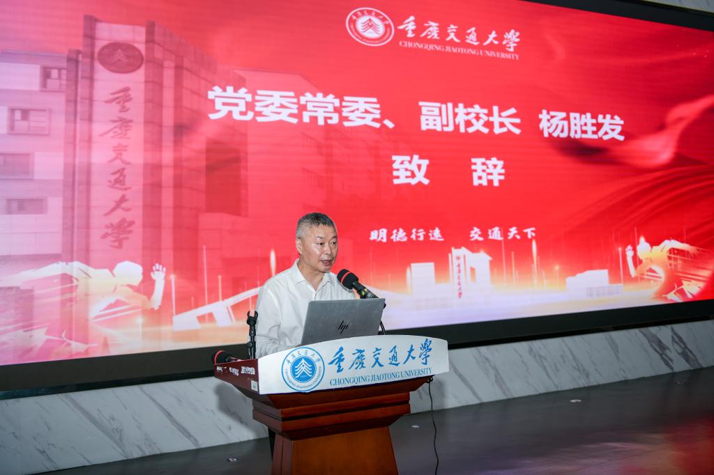 激发青年学子的科研热情